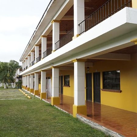 Zafra Hotel Реталхулеу Екстериор снимка