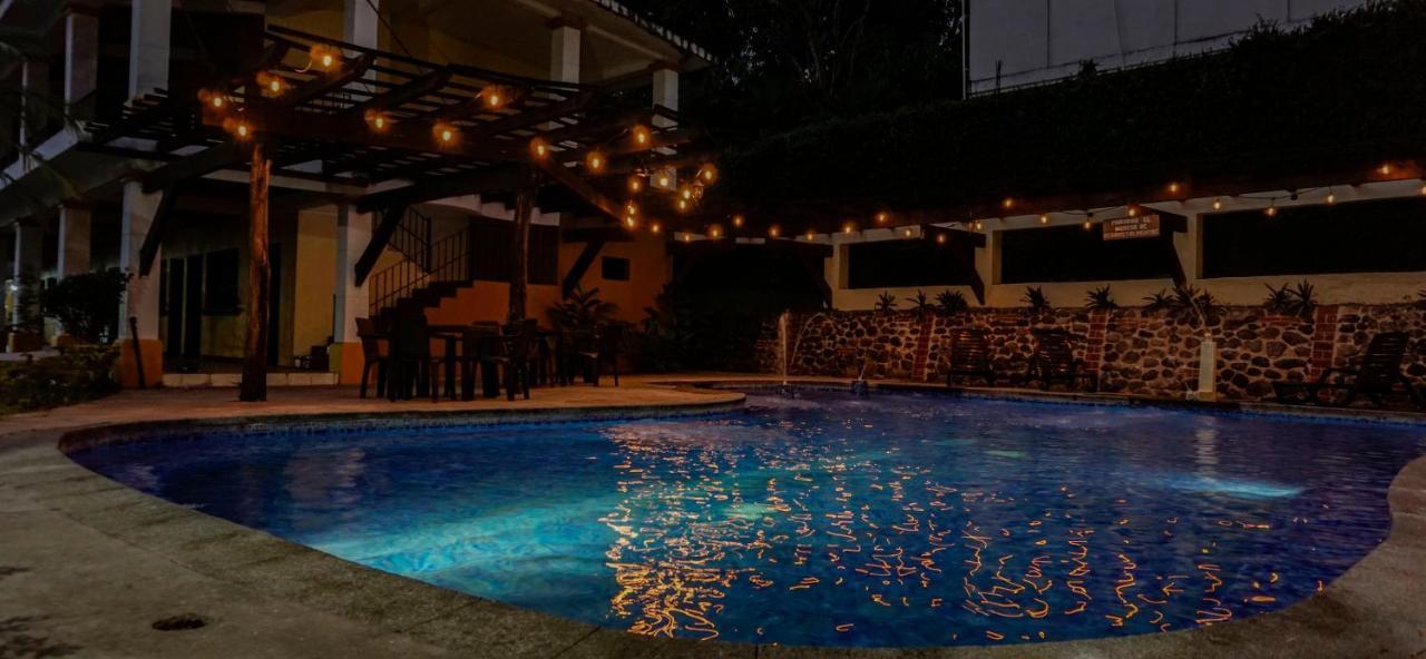 Zafra Hotel Реталхулеу Екстериор снимка