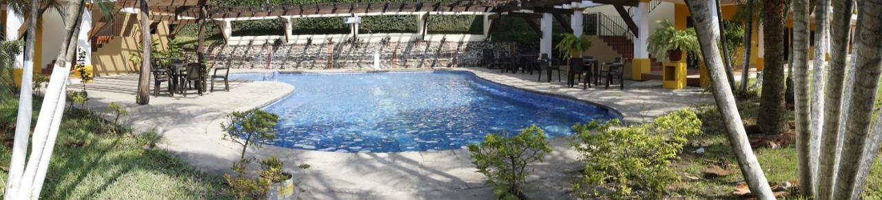 Zafra Hotel Реталхулеу Екстериор снимка