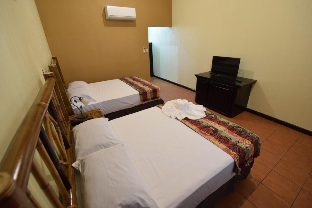 Zafra Hotel Реталхулеу Екстериор снимка