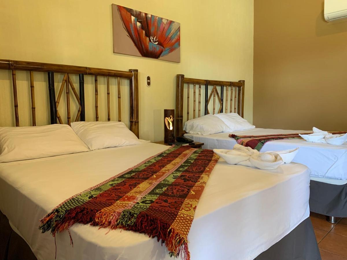 Zafra Hotel Реталхулеу Екстериор снимка